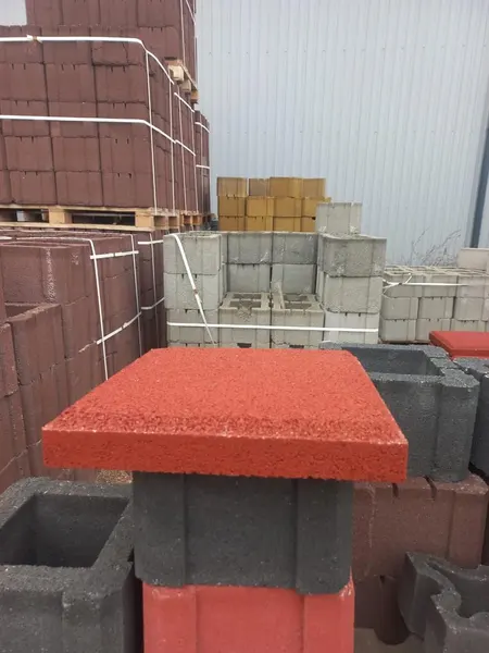 Крышка на колонну 390*390*60 (красная)